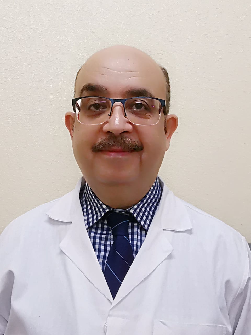 صورة دكتور حسام الدين محمد الطنطاوي - أخصائي مسالك بولية - المسالك البولية / Urology  - مجمع اكسيل كير الطبي